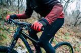 Jakie rękawiczki rowerowe na jesień lub zimę będą najlepsze?